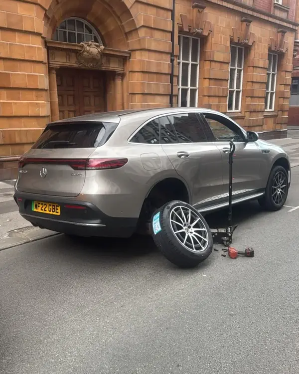 Mercedes EQC tyre replaced at the roadside