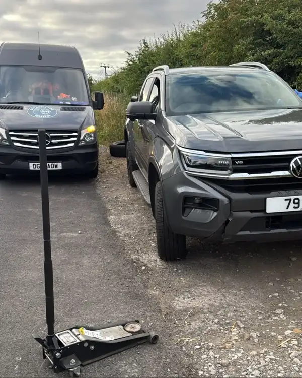 VW Amarok tyre replaced at the roadside